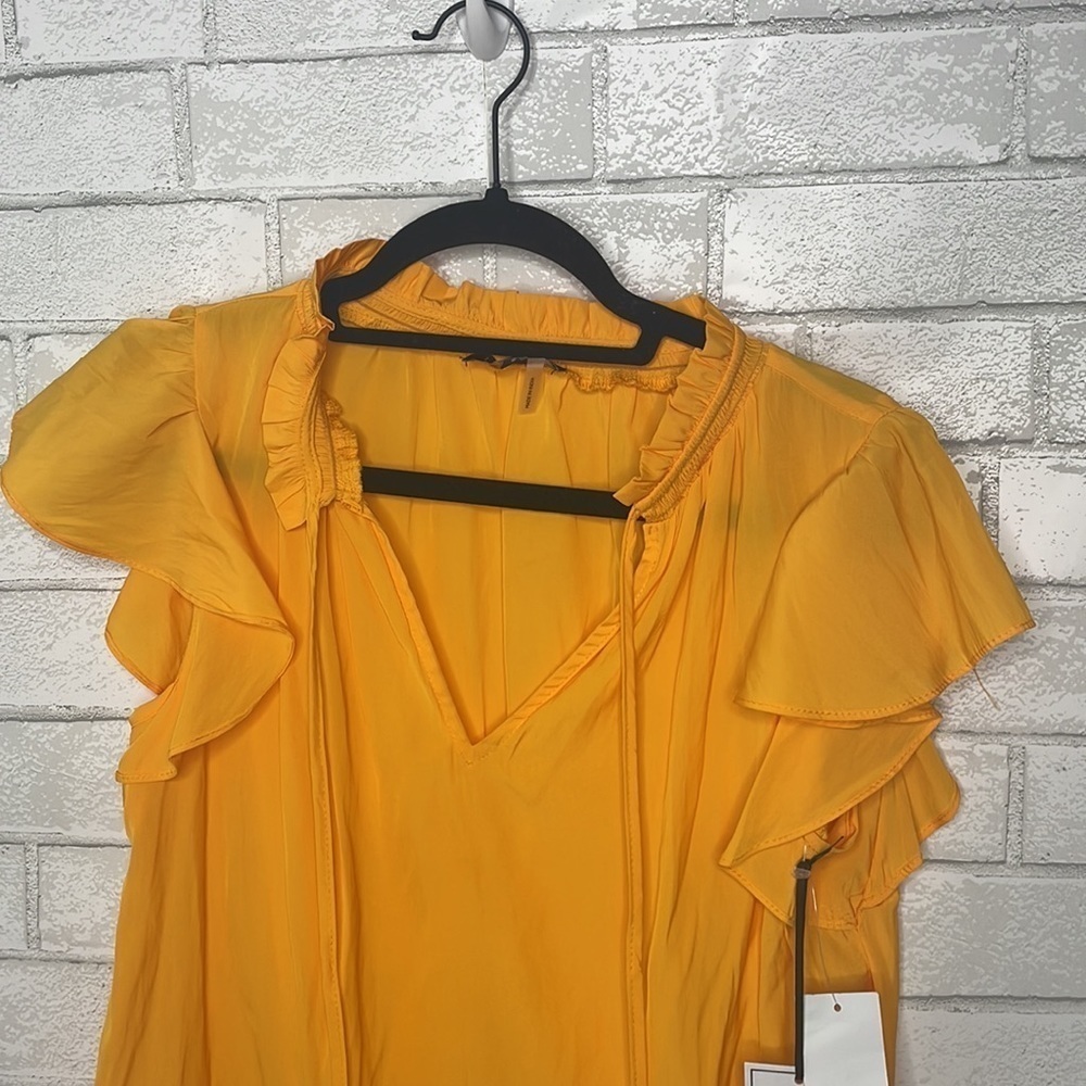 NWT 1.STATE Flutter Sleeve Split Neck Top - Picture 4 of 8